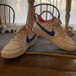 Nike Court Burrough Low 2 White With Dark Blue/Purple Swoosh, Size 5‎ youth